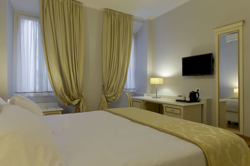 Gravina Suite Frattina Rome Bagian luar foto
