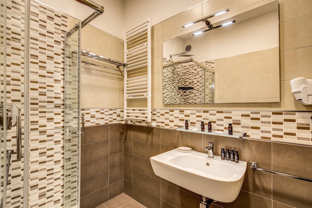 Gravina Suite Frattina Rome Bagian luar foto
