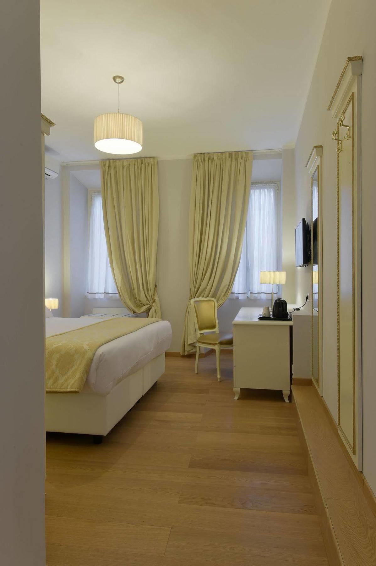 Gravina Suite Frattina Rome Bagian luar foto