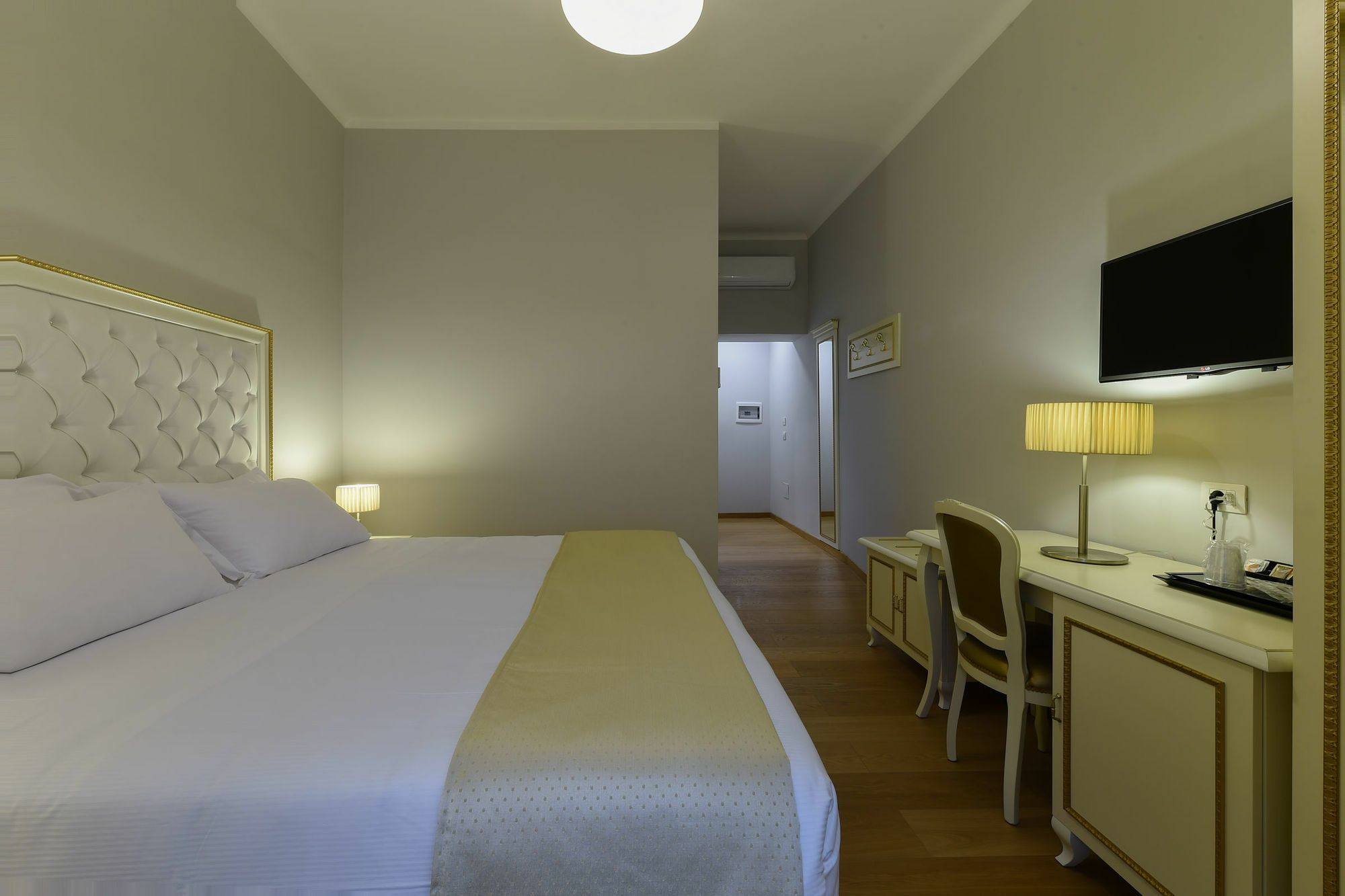 Gravina Suite Frattina Rome Bagian luar foto