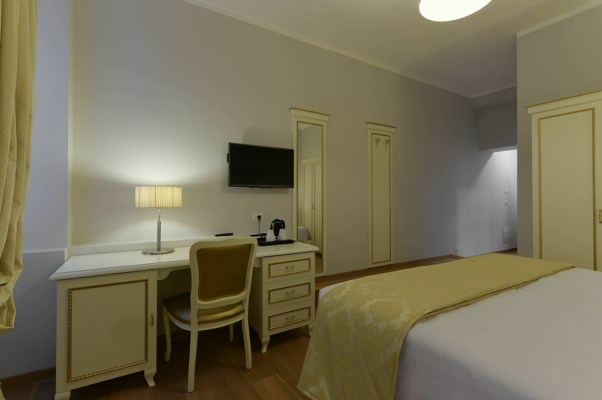 Gravina Suite Frattina Rome Bagian luar foto
