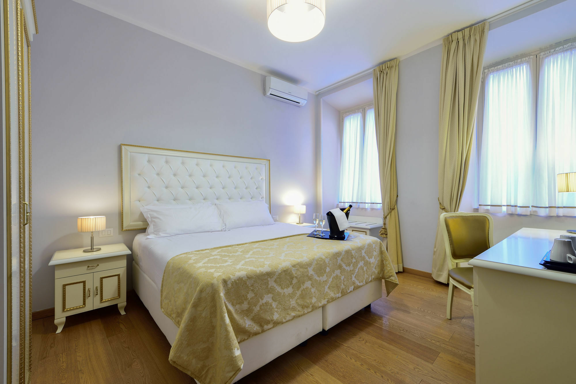Gravina Suite Frattina Rome Bagian luar foto