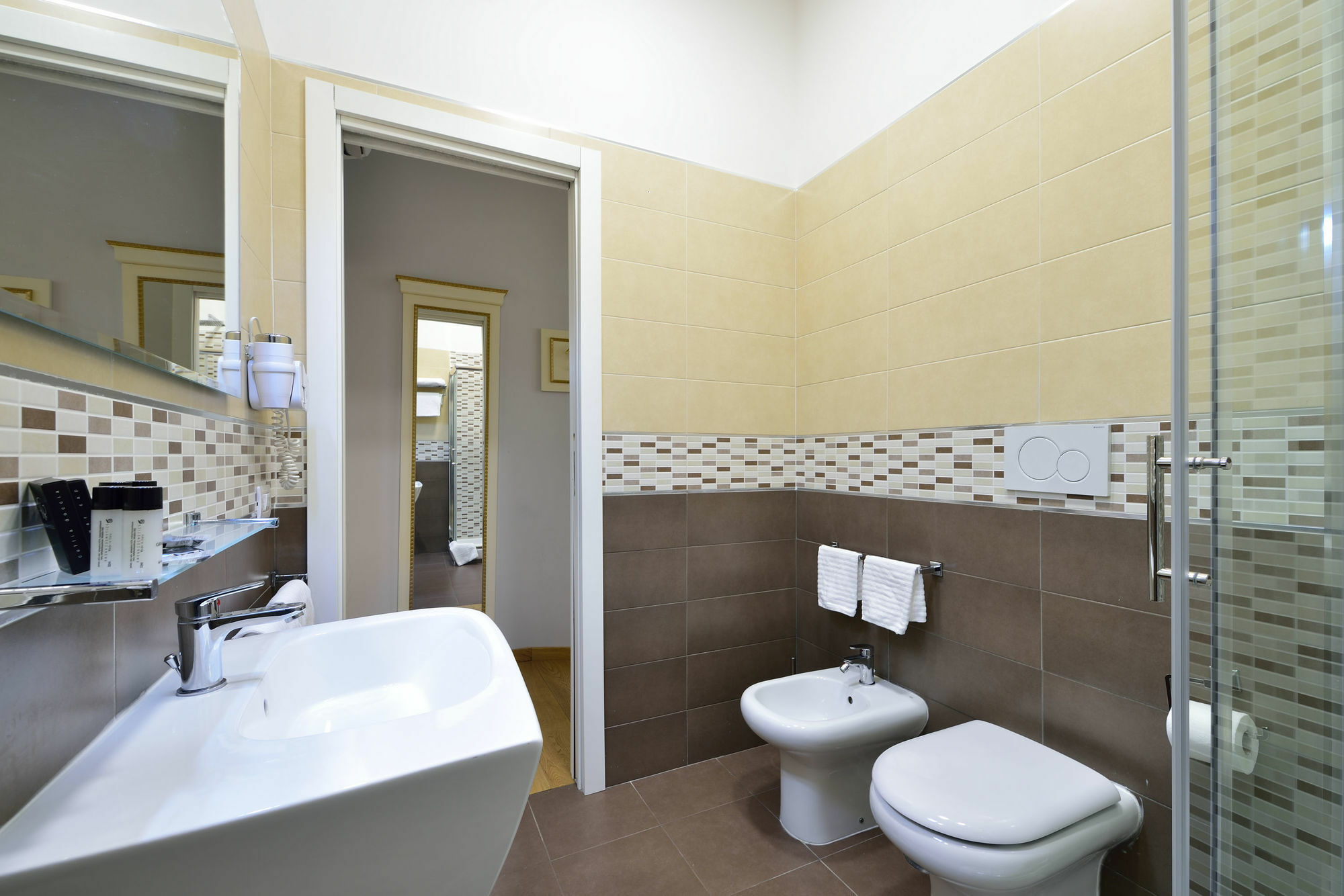 Gravina Suite Frattina Rome Bagian luar foto