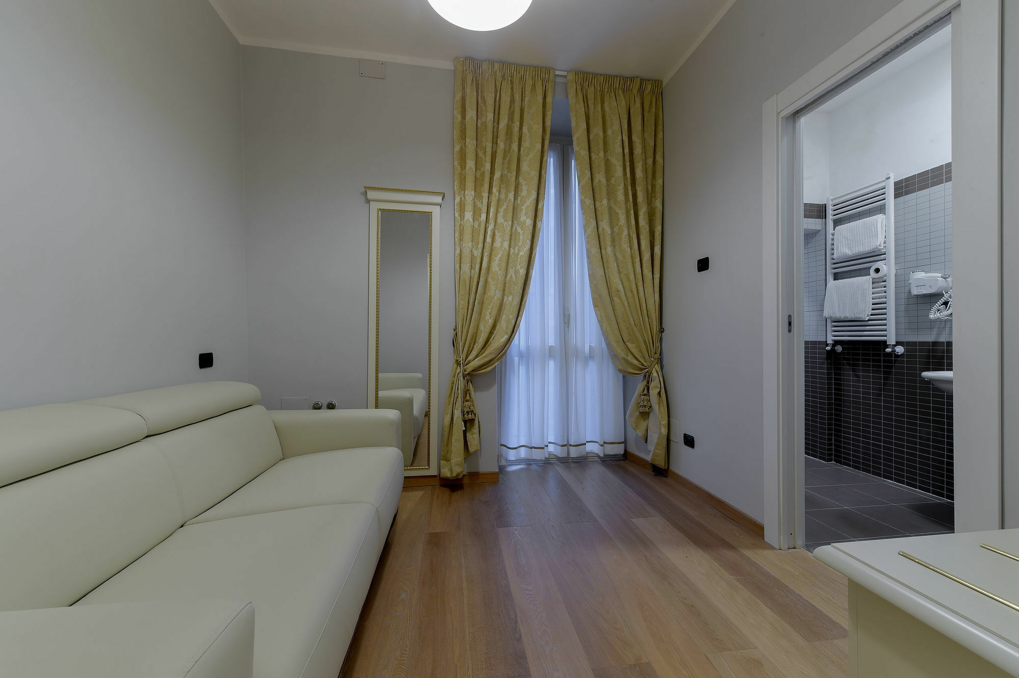 Gravina Suite Frattina Rome Bagian luar foto